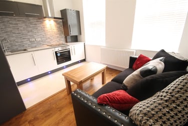 1 bed flat, Lansdowne Terrace, Gosforth, Newcastle, NE31HN - Image 1